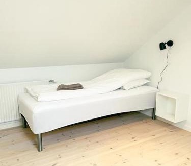 Hoyvik Apartment | 3 BR home for 6 guests, Hoyvík, Tórshavn