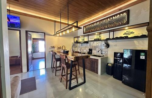 Klaten House | 3 BR Java House ONLY 5 mins to Prambanan Temple