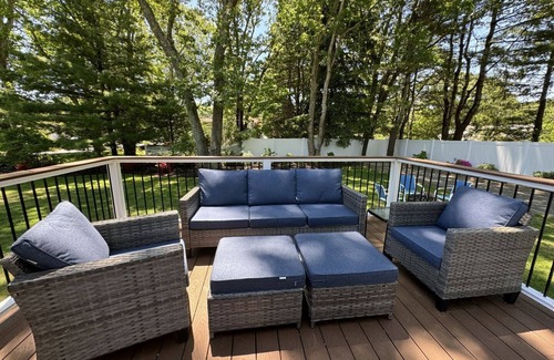 Narragansett House | 3 BR ranch in Mettatuxet on large, private lot with bocce court & outdoor shower