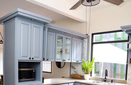 Monacillo Urbano Apartment | 3 BR Suite in Duplex Home in Gated Community, Easy Parking Shared Kitchen