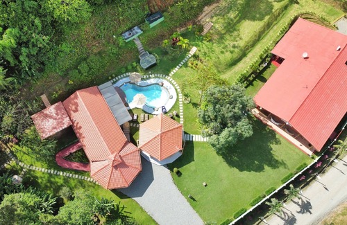 Baru Villa | 3 BR tropical oasis - pool, forest and waterfall