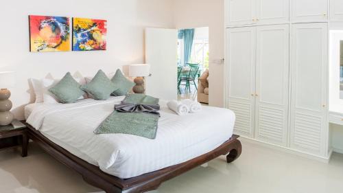 Maret Villa | 3 BR Villa Baan Khwam Rak, seconds to beach