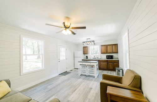 Owensville House | #3 Cabin at Red Oak Valley