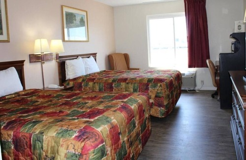 Mount Vernon House | 3 Convenient Units Close to Riverbend Park! Free Breakfast & Parking