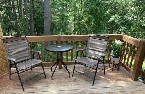Geyser Crest House | 3 Floor Townhouse Minutes to Saratoga Track and SPAC