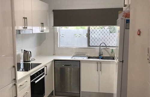 Hermit Park Apartment | #3 Haven on Hughes 2BR Clean Peaceful Close to City