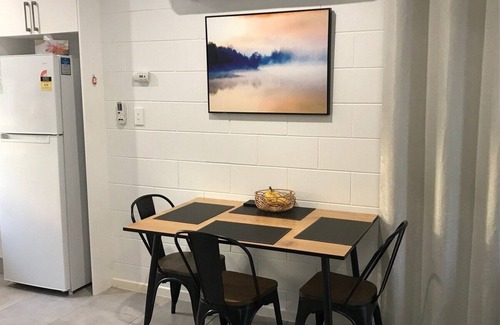 Hermit Park Apartment | #3 Haven on Hughes 2BR Clean Peaceful Close to City