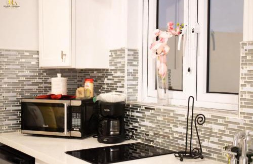 Rolleville House | 3-Hillview Cottages