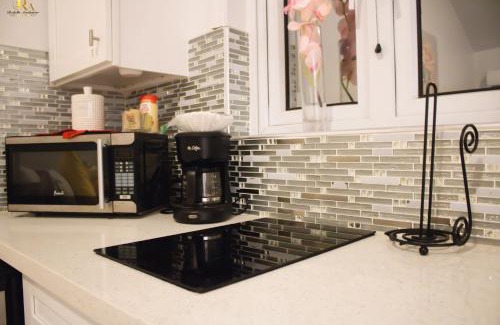 Rolleville House | 3-Hillview Cottages