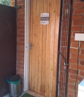 Langenhoven Park Apartment | 3 Lavenders