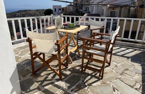 Ioulida House | 3-level doll house in Kea Ioulida/Chora, Cyclades