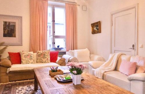 Hietalahti Apartment | 3 Lovely rooms in Helsinki center.