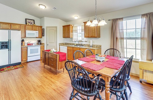 Fort Coffee House | 3 Mi to Arkansas River: Rural Family Home w/Yard