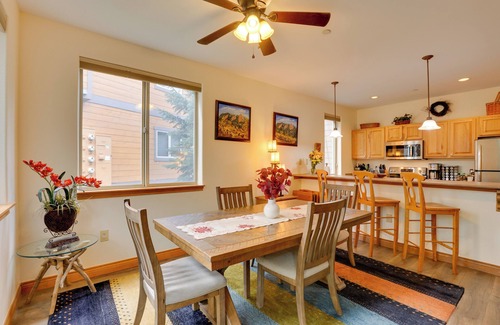 Willow Grove Condo | 3 Mi to Dillon Reservoir: Condo w/Hot Tub Access!