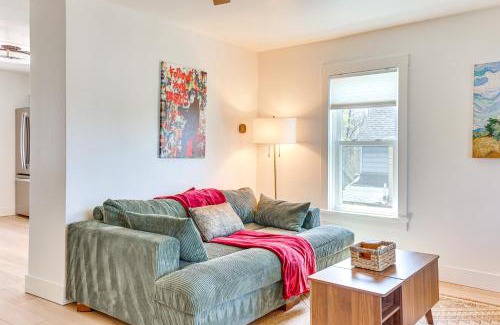 Youngstown Apartment | 3 Mi to Dtwn Quiet Youngstown Apt with Deck!