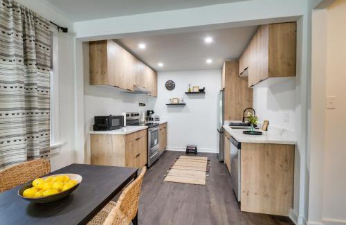 Dillard Apartment | 3 Mi to French Quarter Modern Apt in New Orleans