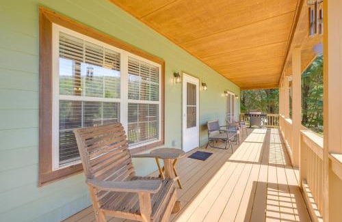 Hiawassee House | 3 Mi to Hiawassee Berry Cute Country Cottage