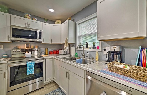 Port Isabel House | < 3 Mi to South Padre Beach: Port Isabel Home