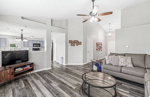 Fishers House | 3-min from downtown Fishers