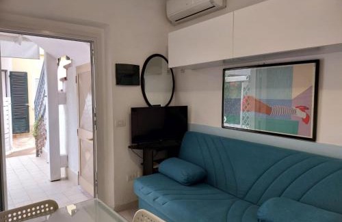 Cattolica Apartment | 3 min to Beach Apt AC w Garden or Balcony - Il Lupo Affitta