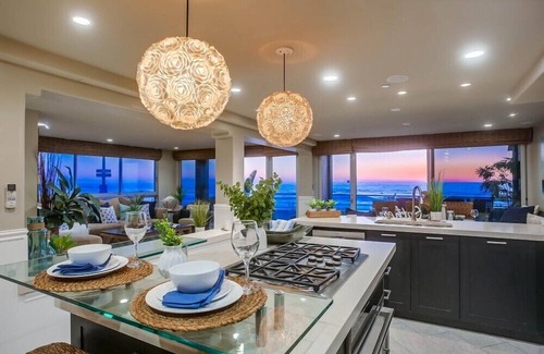 Mission Beach House | 3 Ocean Front Units * 3 Patios * 2 Levels