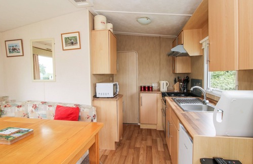 Much Wenlock Cottage | 3 OLD ORCHARD, family friendly, with a garden in Much Wenlock
