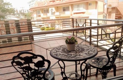 Baguio Apartment | 3 Pax Studio Foggy Cold Breeze,Condo in Gardenville Hotel