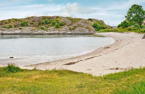 Ronnang House | 3 person holiday home in Rönnäng