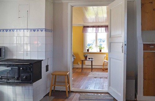 Kyrkesund House | 3 person holiday home in KLÖVEDAL