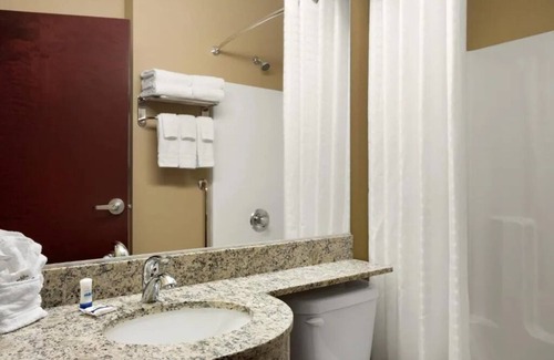 White Hall Hotel | 3 Relaxing Rooms Perfect for Your Group Getaways | Affordable w/Free Breakfast