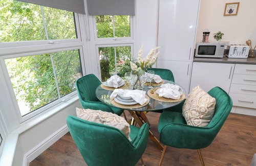 Peterborough Cottage | 3, romantic in Peterborough