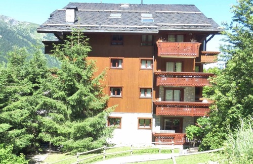Meribel Village Apartment | 3-Room Apartment for 6 in Méribel Village, Ski-In/Ski-Out, Access to Heated Pool