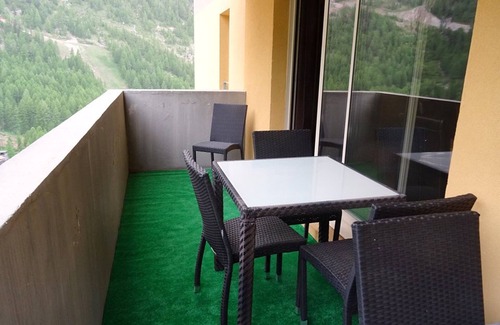 Isola Apartment | 3-room apartment in Isola 2000 center, parking, near slopes