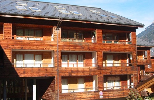Saint-Jean-dʼAulps Apartment | 3-room duplex near slopes, pool, parking
