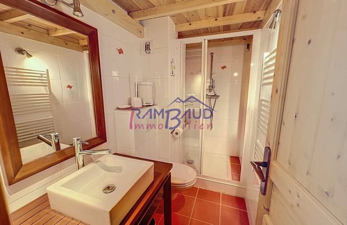 Valloire Apartment | 3 rooms 6 people Private covered parking Free Wifi
