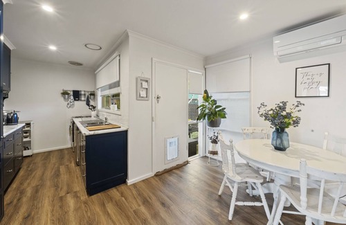 Myrtleford House | 3 The View