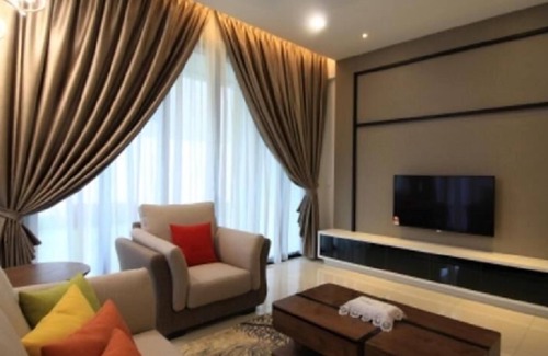 Seri Kembangan Apartment | #3 Tropical Evilla Executive Suite