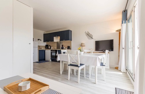 Pornic Apartment | 3* Walking distance: 5 minutes from the golf course, sea and shops. Everything can be done on foot