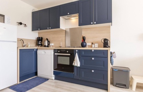Pornic Apartment | 3* Walking distance: 5 minutes from the golf course, sea and shops. Everything can be done on foot