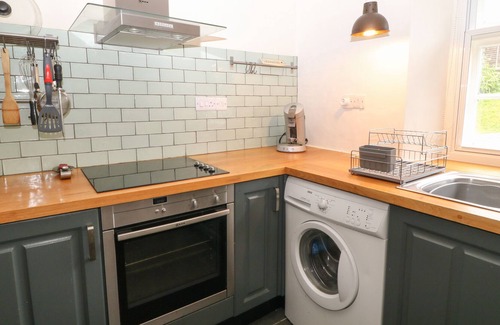 Bampton Cottage | 3 WEST STREET, romantic, character holiday cottage in Bampton, Devon