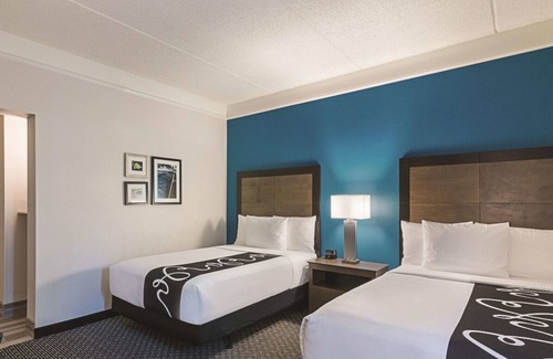 Orlando House | 3 x 2 Double Beds Mobility Accessible Rm at La Quinta Inn by Wyndham Orlando UCF