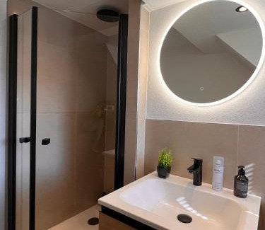 Aschaffenburg Apartment | 3 Zimmer Apartment mit Parkplatz - Sleepomat