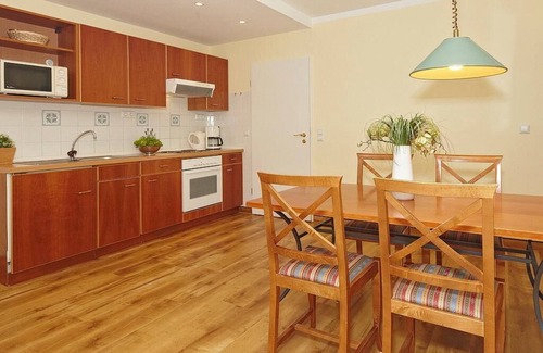 Heringsdorf Apartment | 3-zimmer Ferienwohnung mit Sonnigem Balkon in Erstklassiger Lage am Ostseestrand