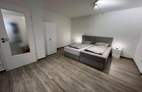 Westhagen Apartment | 3 Zimmer Standard Apartment - 7 Betten - 2 x Badezimmer