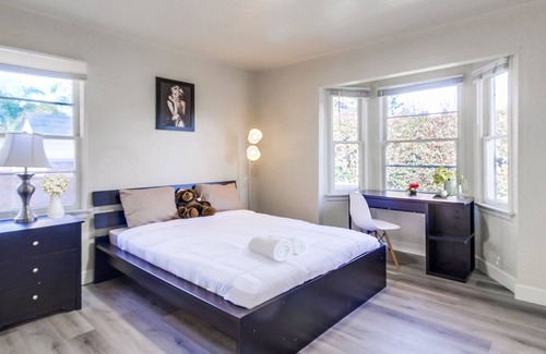 Otay House | 30 days minimum - Lovely 3-Bedroom Home w Spacious Yard & Free 3-car Parking