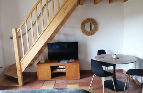 Mervilla Bed & Breakfast | 30 m2 guest room with private bathroom and breakfast included.