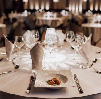 Serves-sur-Rhone Hotel | 30 m² Hotel ∙ 4 guests