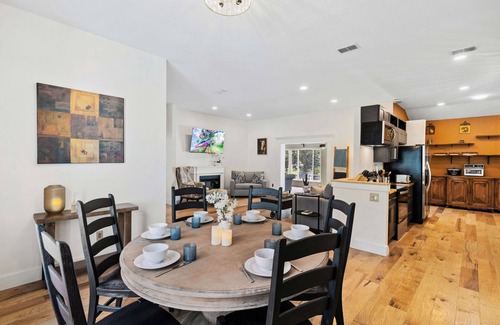 Fellowship House | 30 miles from UF, 15 min to WEC, Ocala Speedway, I75, 20 min to downtown Ocala