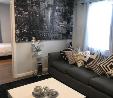 Queens Apartment | 30 mins to TIMES SQ!