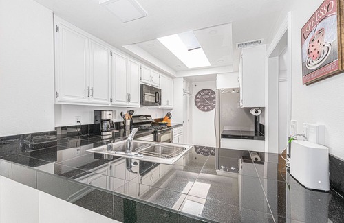 Santa Ana Heights Condo | 30+ Night | Stylish Apartment w/Balcony and Pool Access